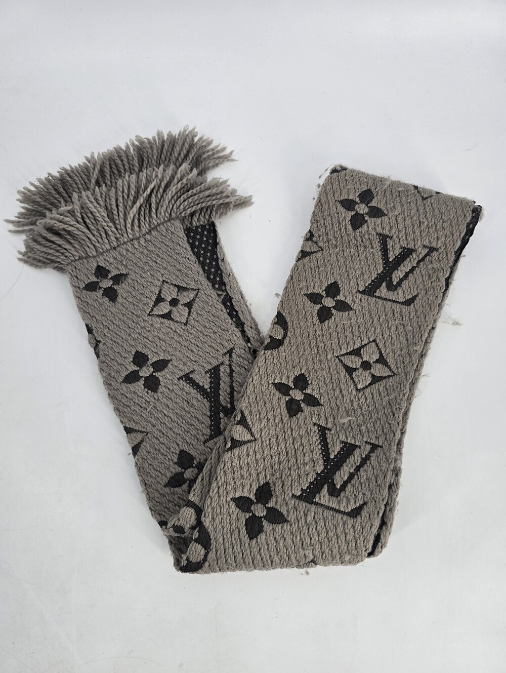 Louis Vuitton Logomania Gray Wool Fringe Scarf
